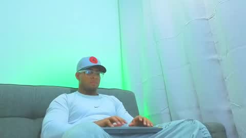 Snapshot of dany_dryy chatting on 04.28.26 Dany online show from 04.28.26