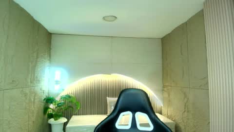 Dany online show from 04.13.26