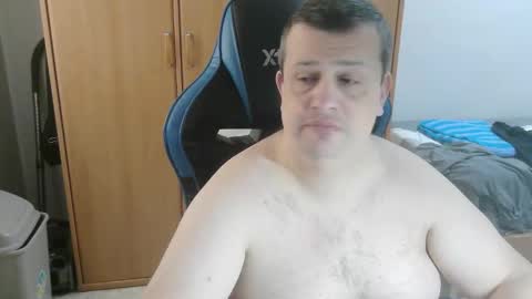 Snapshot of danysanchez1981 chatting on 02.20.26 danysanchez1981 online show from 02.20.26