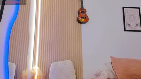 Antonella Mora online show from 12.04.24