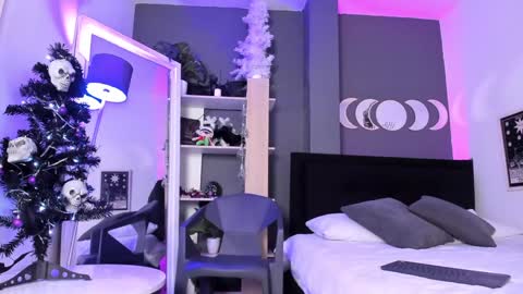  Daphne Miller  online show from 12.23.24