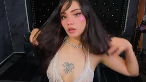 Snapshot of daphne_nicole_b chatting on 07.16.26 daphne_nicole_b online show from 07.16.26