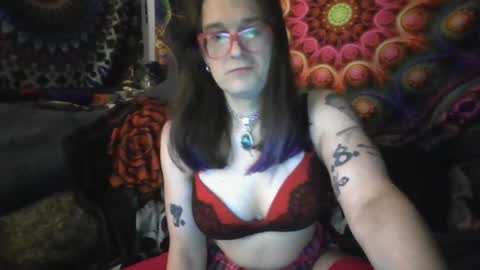 Snapshot of daphnerose22 chatting on 04.11.26 Natasha-Rose online show from 04.11.26