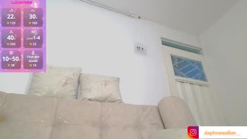 Daphne online show from 10.03.25