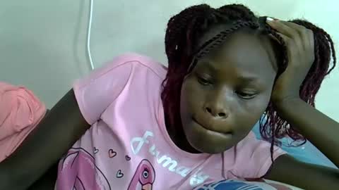 ESTHER online show from 02.25.25