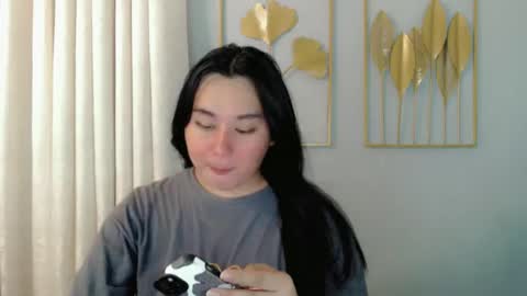 Snapshot of darcy_world chatting on 01.06.25 DARCY online show from 01.06.25