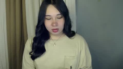 Snapshot of darcy_world chatting on 02.08.25 DARCY online show from 02.08.25