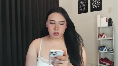 Snapshot of darcy_world chatting on 09.26.25 DARCY online show from 09.26.25