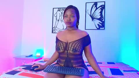 Darelyn online show from 10.24.25