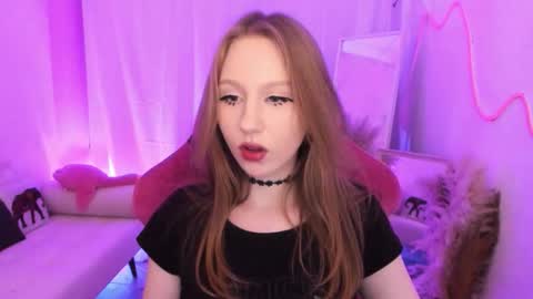 Snapshot of dariatate chatting on 03.25.26 Daria Tate online show from 03.25.26