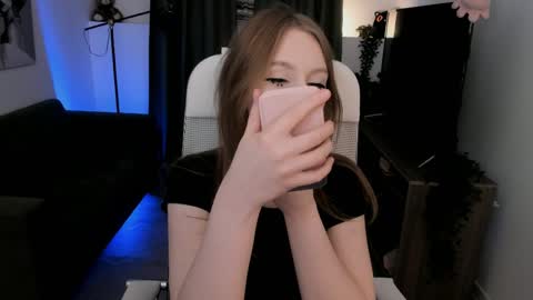 Snapshot of dariatate chatting on 04.05.26 Daria Tate online show from 04.05.26