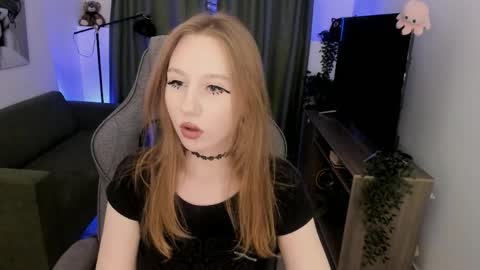 Snapshot of dariatate chatting on 04.08.26 Daria Tate online show from 04.08.26