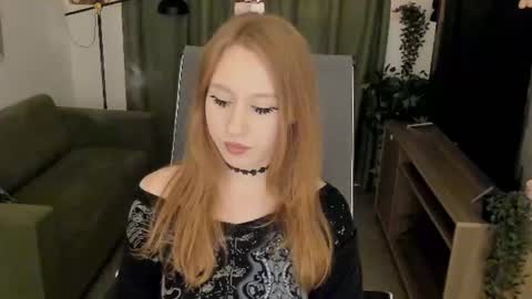 Snapshot of dariatate chatting on 07.04.26 Daria Tate online show from 07.04.26