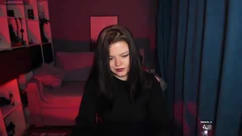 Snapshot of darina_wilson chatting on 02.08.25 Dari the it woman online show from 02.08.25