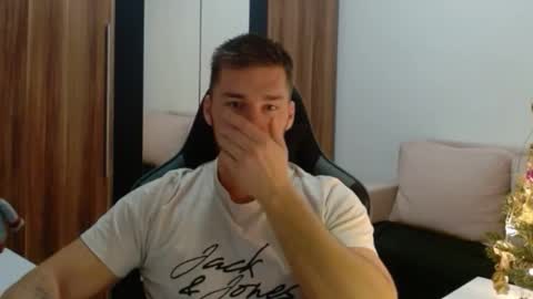 darius_94 online show from 01.06.26