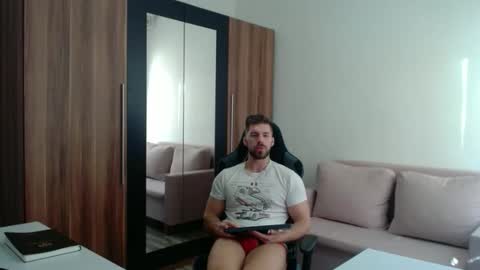 darius_94 online show from 03.14.26