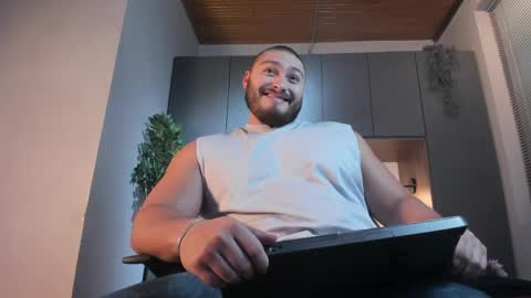 Snapshot of darius_wolfe chatting on 04.23.26 Darius online show from 04.23.26