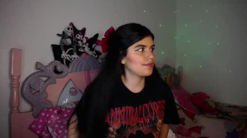 Moony online show from 11.16.25