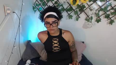 Snapshot of dark_flama chatting on 06.25.26 dark_flama online show from 06.25.26