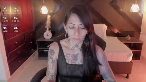 M I K A E L A online show from 11.28.25