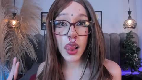 Nina online show from 12.03.25