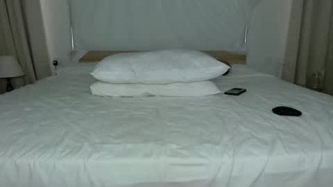 dark_qween online show from 12.15.25