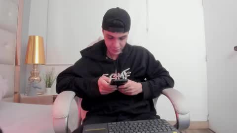 dark_sun333 online show from 11.22.25