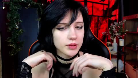 Snapshot of dark_vamp_ chatting on 12.21.24 Vamp  online show from 12.21.24