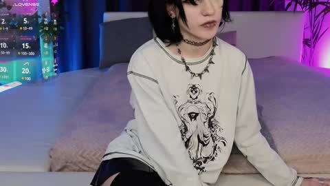 Snapshot of dark_vamp_ chatting on 01.20.25 Vamp  online show from 01.20.25