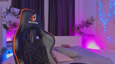 Snapshot of dark_vamp_ chatting on 01.31.25 Vamp  online show from 01.31.25