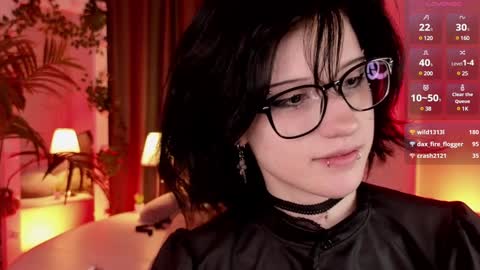 Snapshot of dark_vamp_ chatting on 02.07.25 Vamp  online show from 02.07.25