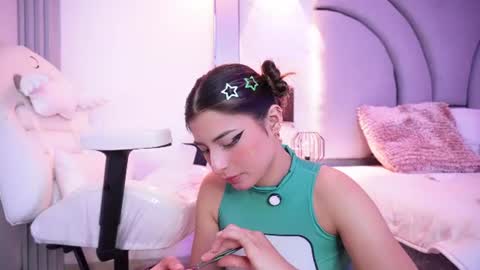 Snapshot of darkangelx_ chatting on 06.16.26 Angel Darcy online show from 06.16.26