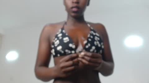 Snapshot of darkberry_ebony2 chatting on 07.03.26 Vee online show from 07.03.26