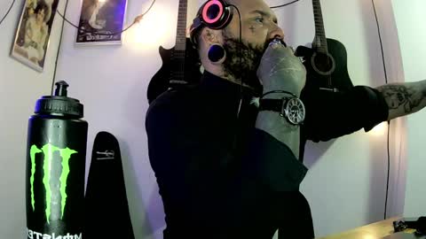 darkclothes online show from 12.22.24