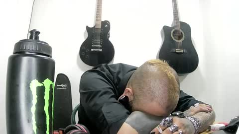 darkclothes online show from 12.23.24