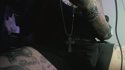 darkclothes online show from 01.04.25