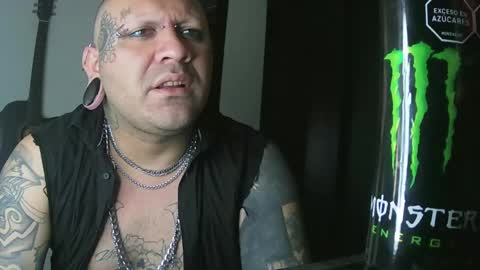 darkclothes online show from 01.20.25