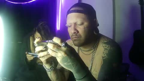 darkclothes online show from 01.23.25