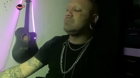 darkclothes online show from 01.26.25