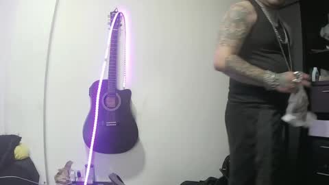 darkclothes online show from 02.01.25