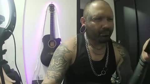 darkclothes online show from 02.08.25