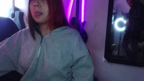 darkclothes online show from 02.25.25