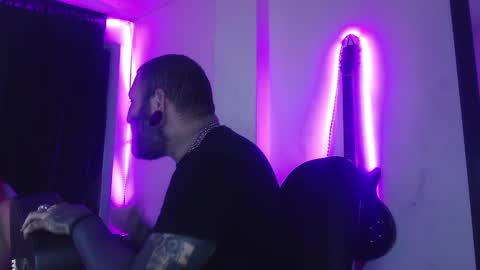 darkclothes online show from 02.26.25