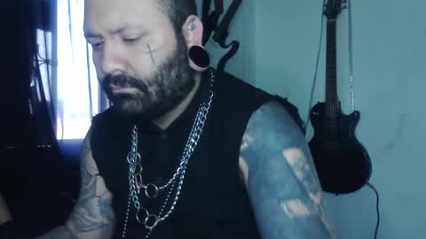 darkclothes online show from 03.03.25