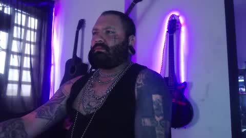 darkclothes online show from 03.04.25