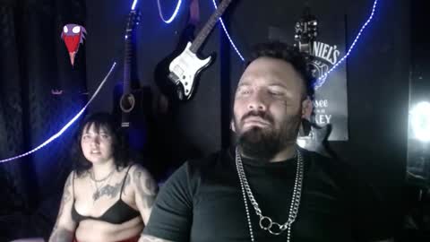 darkclothes online show from 11.04.25