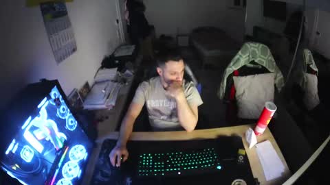 Snapshot of darkschneider_ chatting on 02.13.25 darkschneider_ online show from 02.13.25