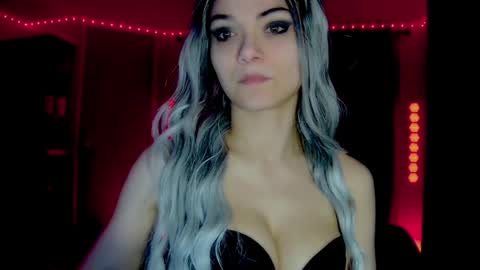 Snapshot of darkskullmistress chatting on 05.01.26 roseredgoddess online show from 05.01.26