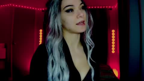 Snapshot of darkskullmistress chatting on 05.26.26 roseredgoddess online show from 05.26.26