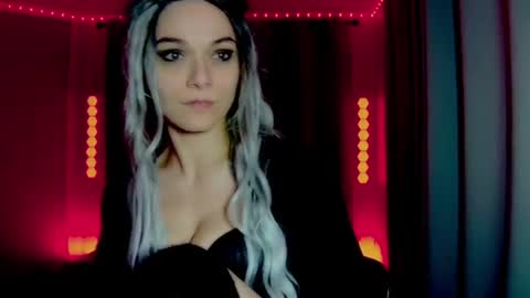 Snapshot of darkskullmistress chatting on 06.11.26 roseredgoddess online show from 06.11.26